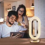 ⁦مصباح طاولة كريستالي بتحكم باللمس، مصباح ماسي قابل لإعادة الشحن عبر USB بثلاثة اتجاهات، مصباح ليلي رائع بجانب الإضاءة لغرفة النوم وغرفة المعيشة، ديكور من لوكي بوي⁩ - الصورة ⁦3⁩